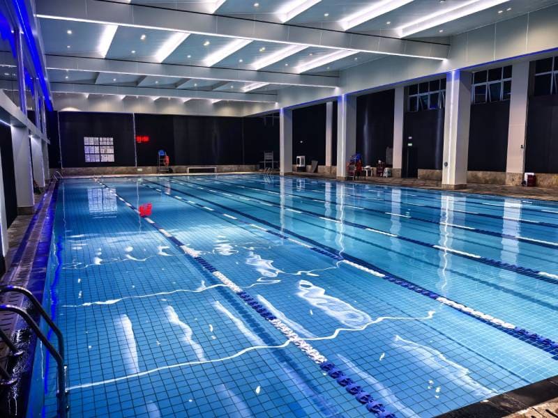 健身房泳池