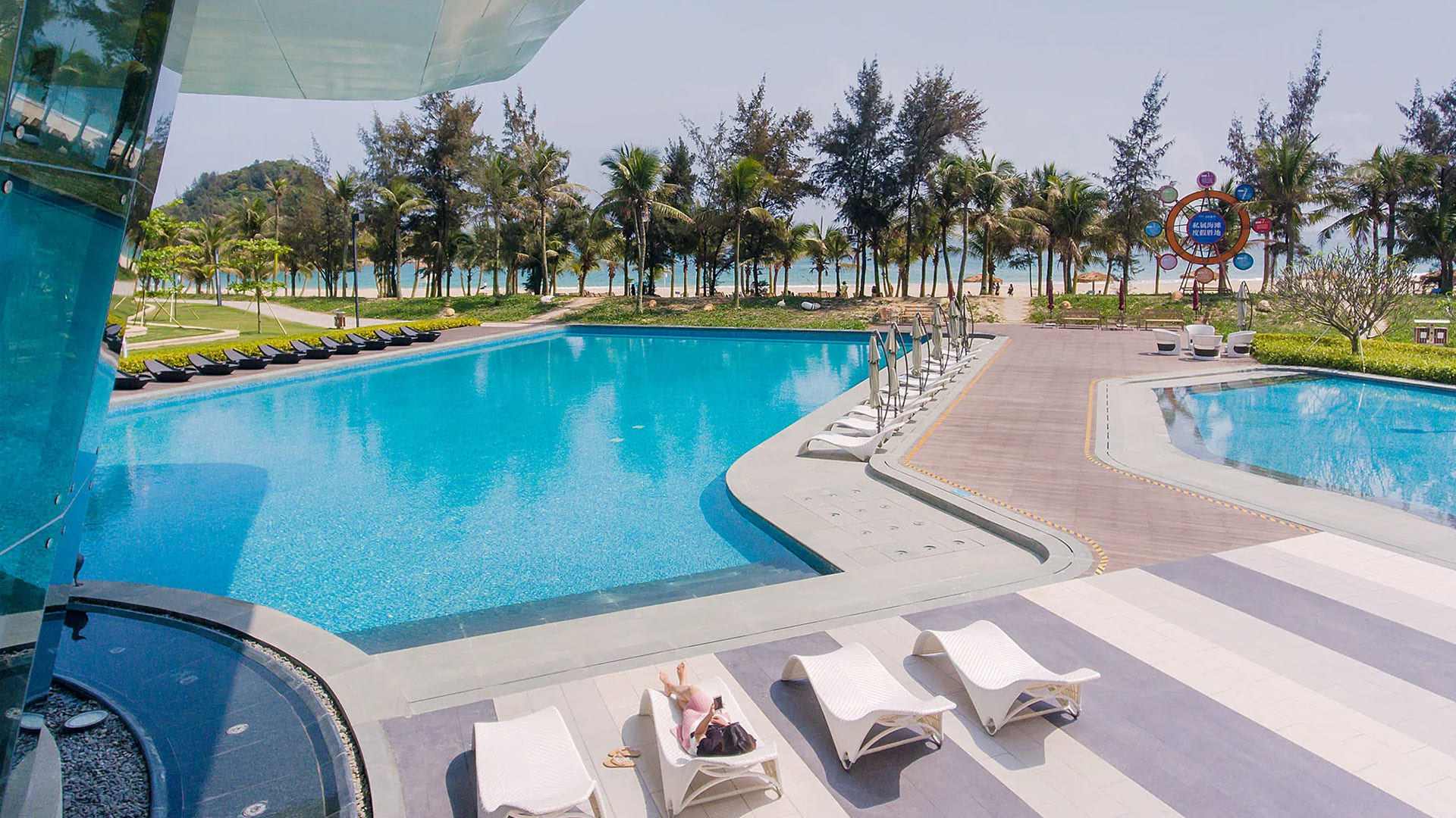 酒店轻奢拼装式休闲泳池