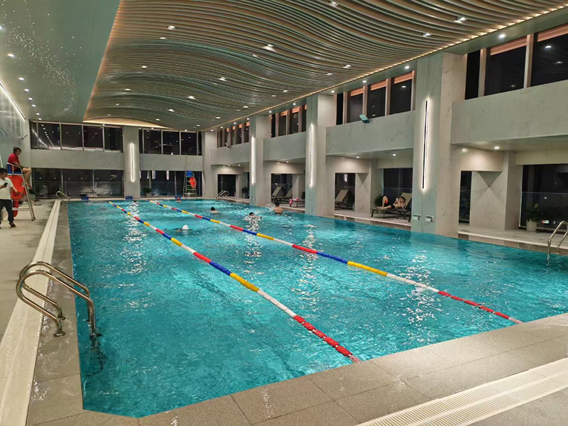 湖北宜昌加查热果村健身活动中心泳池